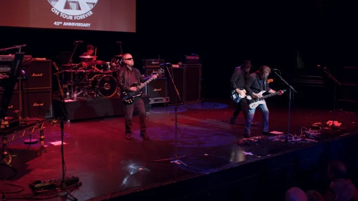 [BD欧美演唱会][蓝色的牡蛎崇拜 Blue Oyster Cult – 45th Anniversary Live In London 2020][BDMV][19.1G][百度网盘]