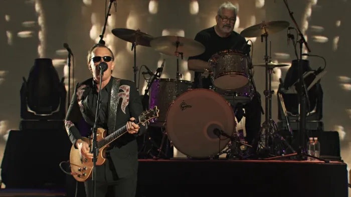 [BD欧美演唱会][Joe Bonamassa – Now Serving – Royal Tea Live From The Ryman 2021][BDMV][20.8G][百度网盘]