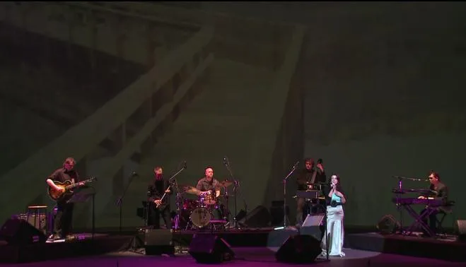 [BD欧美演唱会]茱丽安妮.泰勒：感动Live版 Julienne Taylor & the Celtic Connection.Live at the Lyric.2013 [BDMV][25.4G][百度网盘]