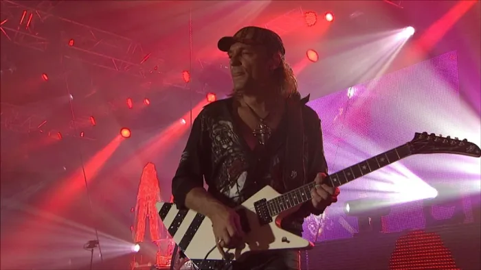 [BD欧美演唱会][蝎子乐队 Scorpions – Get Your Sting and Blackout Live in 3D 2011][BDISO][42.6G][百度网盘]