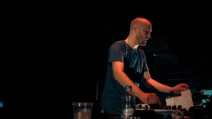 [BD欧美演唱会]保罗·卡尔伯纳 – 2010年现场实录 Paul Kalkbrenner A Live Documentary 2010《BDMV 30.6G》[百度网盘]
