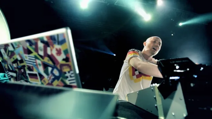 [BD欧美演唱会]保罗·卡尔伯纳 – 2010年现场实录 Paul Kalkbrenner A Live Documentary 2010《BDMV 30.6G》[百度网盘]