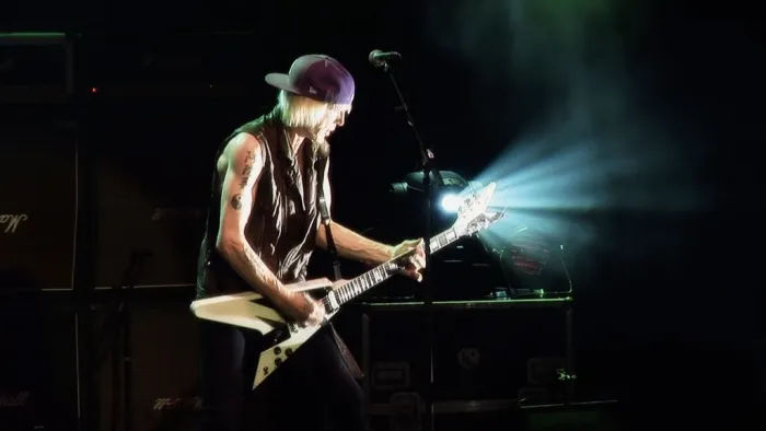 [BD欧美演唱会]Michael Schenker – Temple Of Rock 2012[BDMV][34.4G][百度网盘]