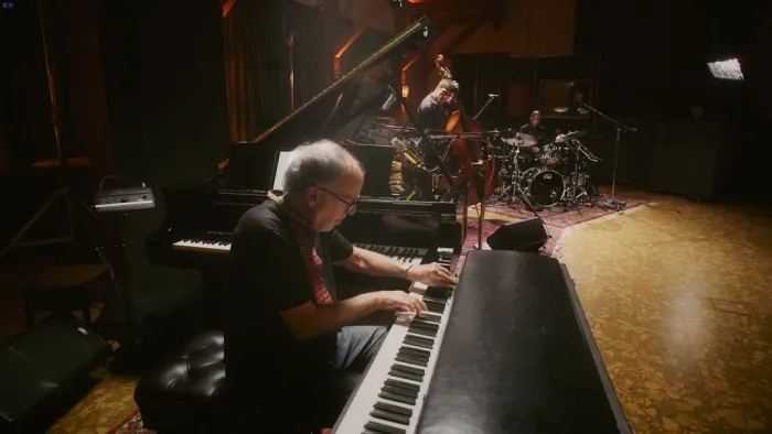 [BD欧美演唱会]鲍勃·詹姆斯 Bob James Trio – Feel Like Making LIVE! 2022 Blu-ray 1080p AVC TrueHD 7.1[BDMV][36.9GB][百度网盘]