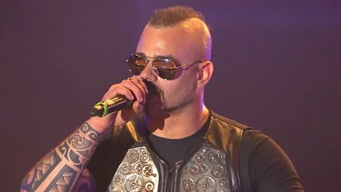 [BD欧美演唱会]萨巴顿 Sabaton – Swedish Empire Live 2013[BDMV][2BD 44.1GB][百度网盘]