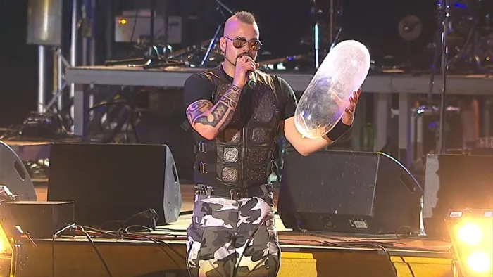 [BD欧美演唱会]萨巴顿 Sabaton – Swedish Empire Live 2013[BDMV][2BD 44.1GB][百度网盘]