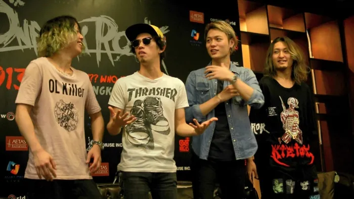 [BD日本演唱会][ONE OK ROCK – FOOL COOL ROCK! ONE OK ROCK DOCUMENTARY FILM 2014][BDISO][32.7GB][百度网盘]