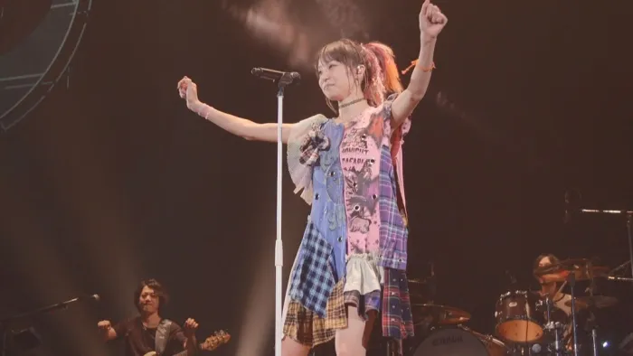[BD日本演唱会][织部里沙 LiSA – LiVE is Smile Always～LiVE BEST 2011-2022 & LADYBUG～完全生产限定盘 2023][BDMV 3BD][120GB][百度网盘]