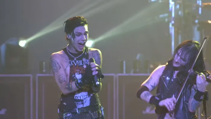 [BD欧美演唱会][Black Veil Brides Alive And Burning 2015][BDMV][24.7G][百度网盘]