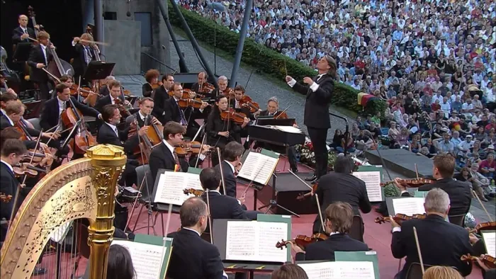 [BD欧美演唱会][芮妮·弗莱明 Renee Fleming – Waldbuhne 2010][BDMV][20.2G][百度网盘]