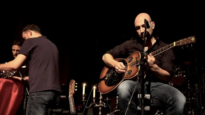[BD欧美演唱会][Echoes – Barefoot To The Moon – An Acoustic Tribute To Pink Floyd 2015][BDMV][22.9G][百度网盘]