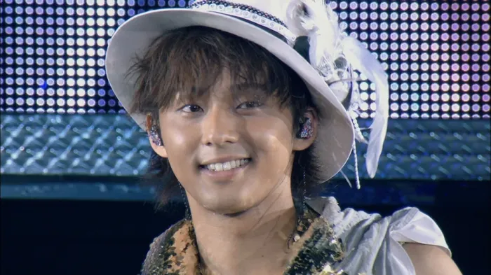 [BD日本演唱会][Kis-My-Ft2 Debut Tour 2011 Everybody Go at 横滨体育馆 2011.07.31 日本演唱会][BDMV][37.2G][百度网盘]