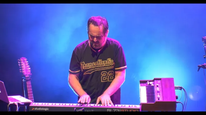 [BD欧美演唱会][跨大西洋摇滚乐队 Transatlantic – The Final Flight Live at L’Olympia 2023][BDMV][40.6GB][百度网盘]