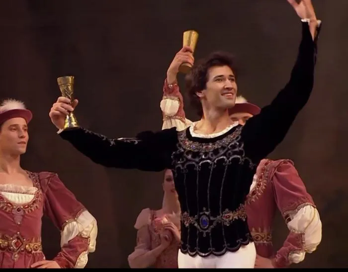 [BD欧美演唱会][马林斯基大剧院芭蕾舞团 终极演出 天鹅湖 Swan Lake Mariinsky Theater 2007+纪录片][M2TS][39.02G][百度网盘]
