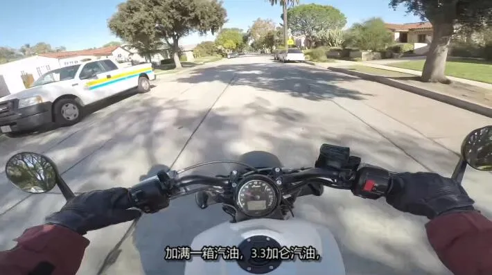 纪录片《通勤路上的机车评测 Throttle Out Commute》[1080P][第1季共11集 英语中字][百度网盘]