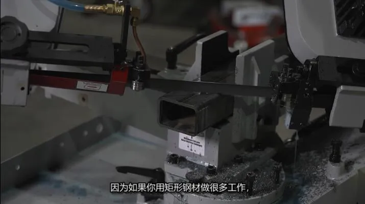 纪录片《四能驱动 FourWheeler》[1080P][第3季共10集 英语中字][百度网盘]